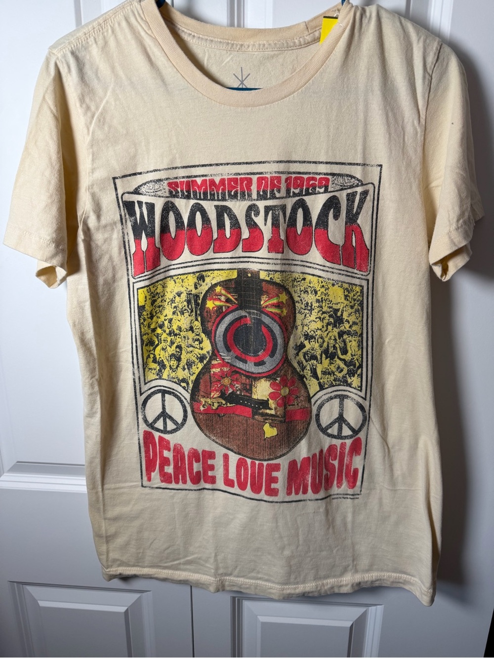 Life Clothing Co. Woodstock Graphic Tee M Beige Red EUC